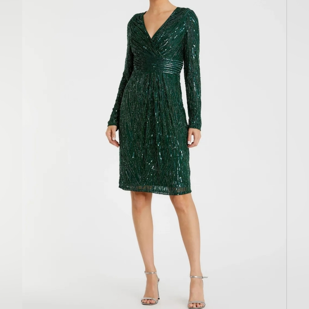 Mac Duggal Size 10 Green Long Sleeve Embellished Sequin Cocktail Dress